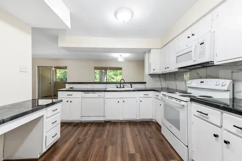 14515 Wunderlich Drive 812 Houston TX 77069