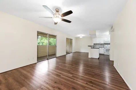 14515 Wunderlich Drive 812 Houston TX 77069