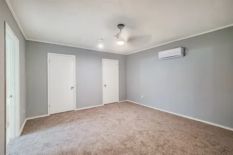 300 N Market Street Louise TX 77455
