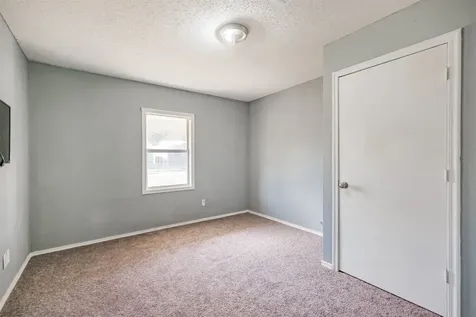 300 N Market Street Louise TX 77455