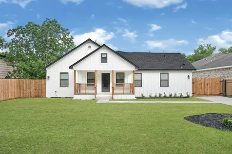 1008 Danube Street Houston TX 77051