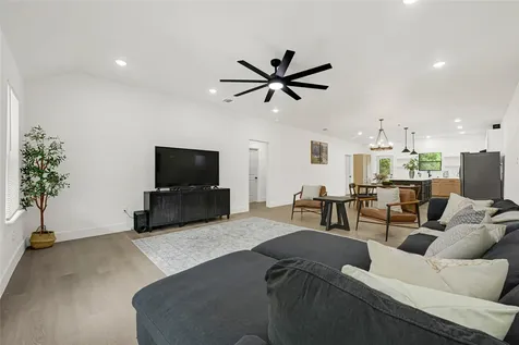 1008 Danube Street Houston TX 77051