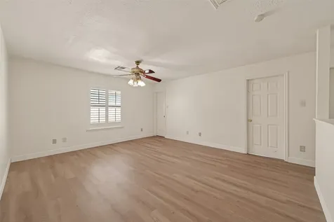 15910 Clayton Bend Drive Houston TX 77082