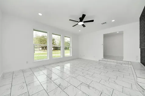 1418 San Sebastian Lane Nassau Bay TX 77058