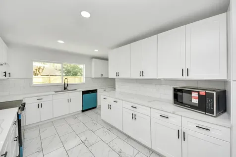 1418 San Sebastian Lane Nassau Bay TX 77058