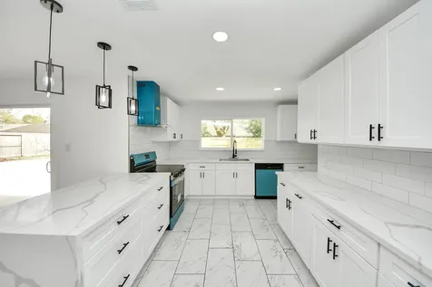 1418 San Sebastian Lane Nassau Bay TX 77058
