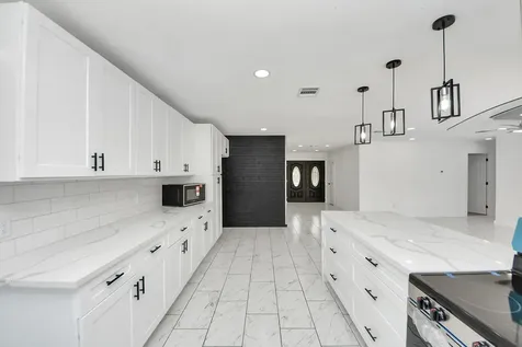 1418 San Sebastian Lane Nassau Bay TX 77058