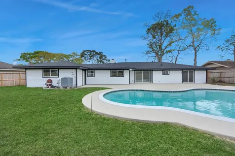 1418 San Sebastian Lane Nassau Bay TX 77058