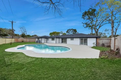 1418 San Sebastian Lane Nassau Bay TX 77058