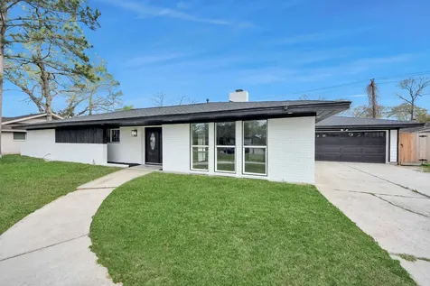 1418 San Sebastian Lane Nassau Bay TX 77058