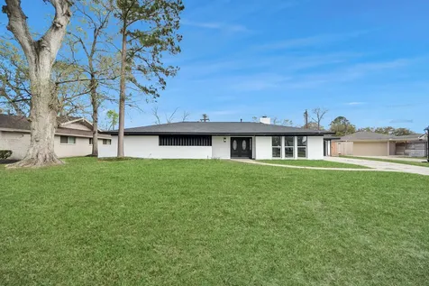 1418 San Sebastian Lane Nassau Bay TX 77058