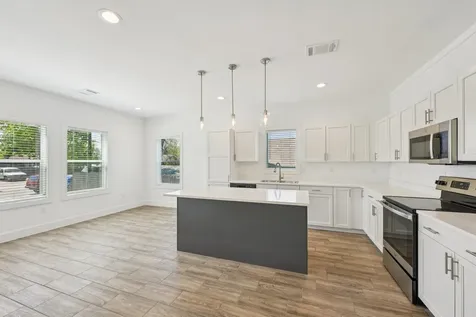 3151 Christie Street Houston TX 77026