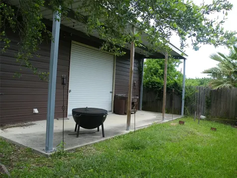 729 17th Street Dickinson TX 77539