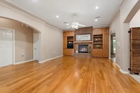10205 Fostoria Road Cleveland TX 77328