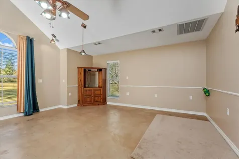 10205 Fostoria Road Cleveland TX 77328