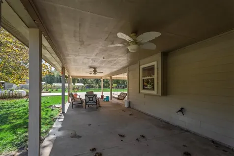 10205 Fostoria Road Cleveland TX 77328