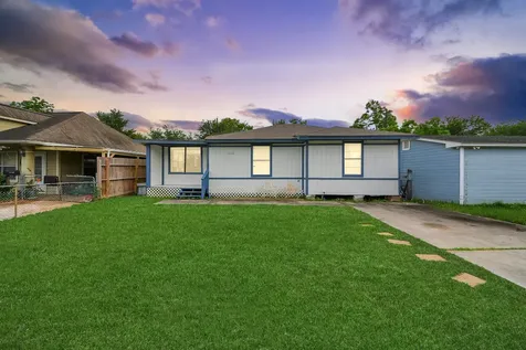 10118 Norvic Street Houston TX 77029