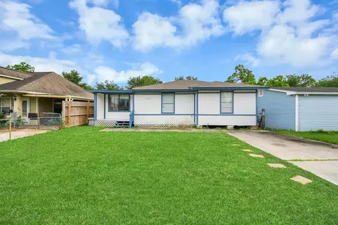 10118 Norvic Street Houston TX 77029
