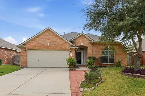 1318 Diamante Drive Pasadena TX 77504
