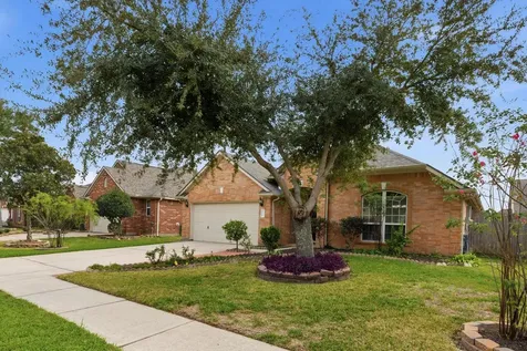 1318 Diamante Drive Pasadena TX 77504