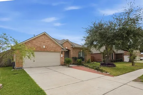 1318 Diamante Drive Pasadena TX 77504
