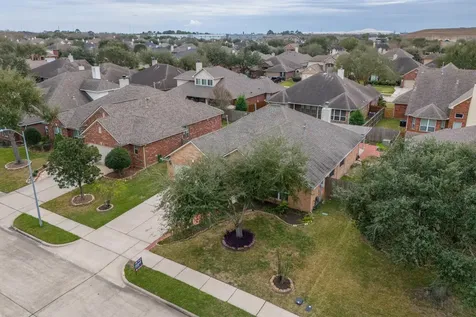 1318 Diamante Drive Pasadena TX 77504