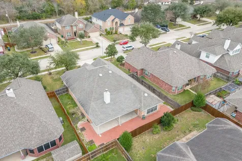 1318 Diamante Drive Pasadena TX 77504