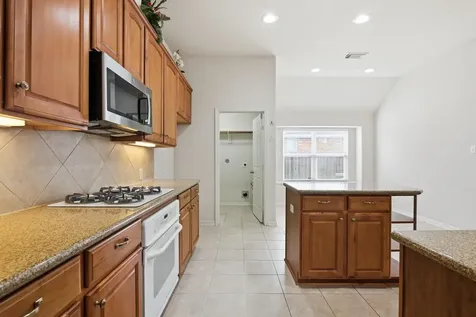 1318 Diamante Drive Pasadena TX 77504