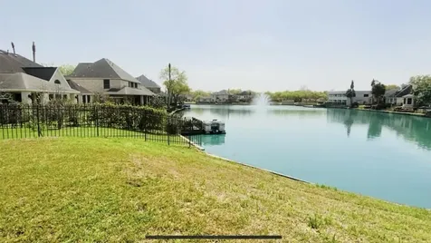 2823 Plantation Lakes Drive Missouri City TX 77459