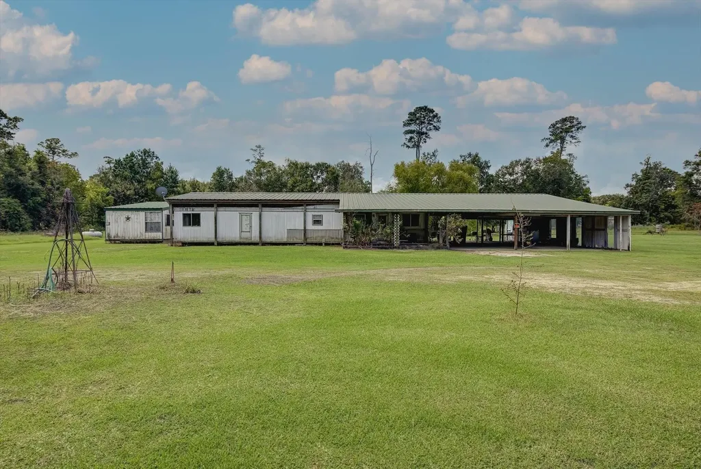 44 Private Road 4501 Dayton TX 77535