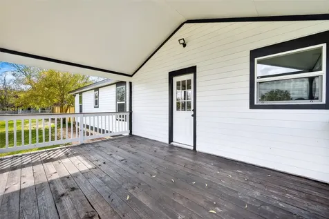 2311 8th Street Liverpool TX 77577