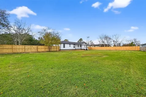 2311 8th Street Liverpool TX 77577