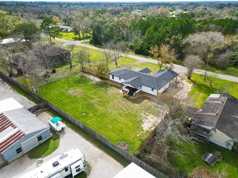 2311 8th Street Liverpool TX 77577