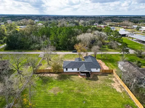 2311 8th Street Liverpool TX 77577