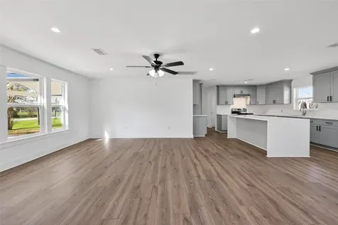 2311 8th Street Liverpool TX 77577