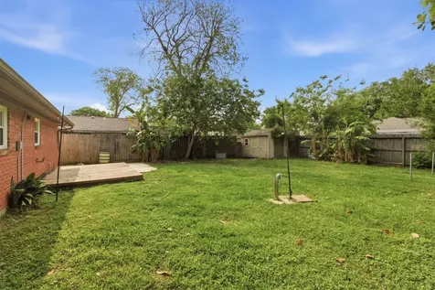 7824 Yucca Drive Texas City TX 77591