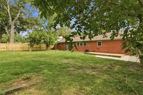 7824 Yucca Drive Texas City TX 77591