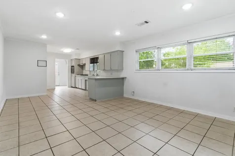 7824 Yucca Drive Texas City TX 77591