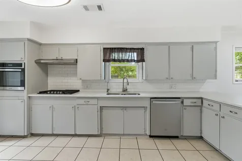 7824 Yucca Drive Texas City TX 77591