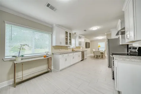1620 Mustang Trail Houston TX 77339