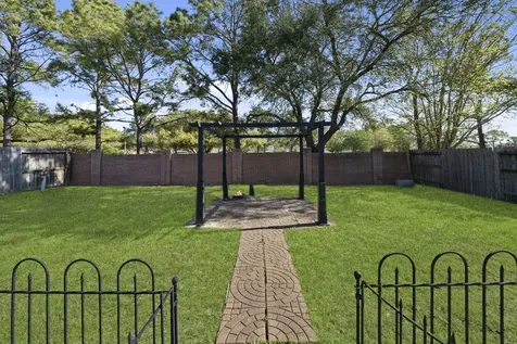 5615 Brigstone Park Drive Katy TX 77450