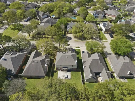 5615 Brigstone Park Drive Katy TX 77450