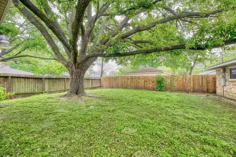 5722 Cheltenham Drive Houston TX 77096