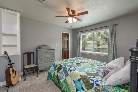 310 Prince Of Wales Street Conroe TX 77304