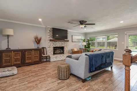 310 Prince Of Wales Street Conroe TX 77304