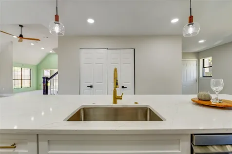 1901 Canyon Creek Court Pearland TX 77581