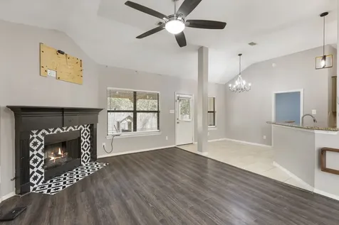 8022 N Tarrytown Crossing Drive Conroe TX 77304