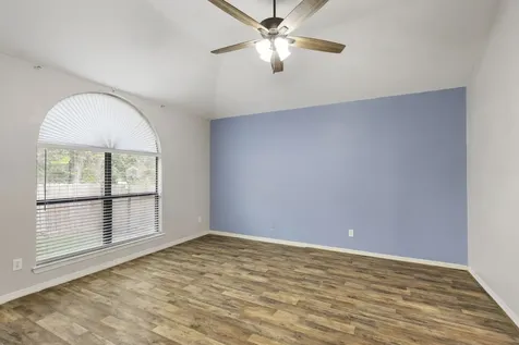 8022 N Tarrytown Crossing Drive Conroe TX 77304