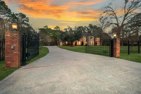 28053 Cross Way Oaks Magnolia TX 77355