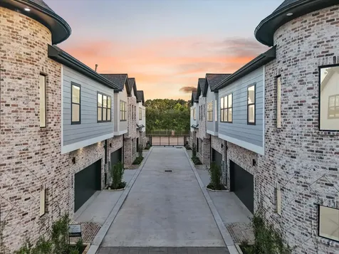 2598 W Tidwell Houston TX 77091